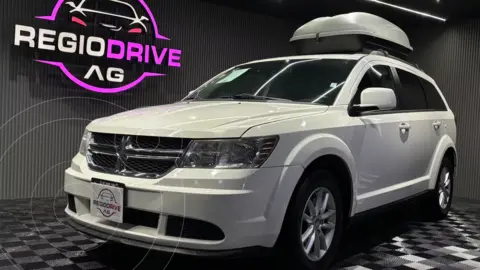 Dodge Journey SXT 2.4L 7 Pasajeros usado (2013) color Blanco precio $149,900