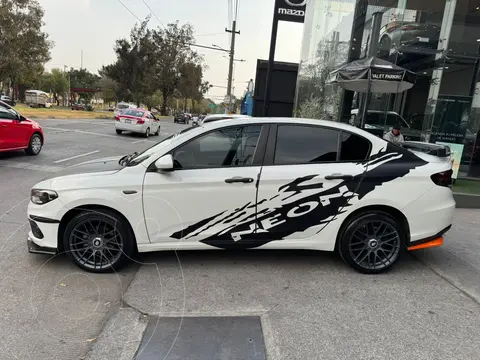 Dodge Neon SE Aut usado (2017) color Blanco precio $193,000