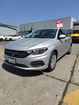 Dodge Neon SE usado (2017) color Plata precio $199,000