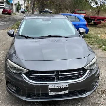 Dodge Neon SXT Aut usado (2017) color Gris precio $135,000