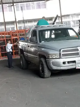 Dodge Ram 2500 Pick Up 4x2 usado (1998) color Gris precio u$s2.900