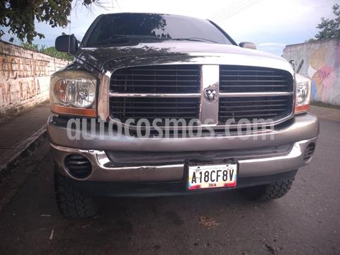 foto Dodge Ram 2500 Pick Up 4x4 usado (2006) color Gris precio u$s8.000