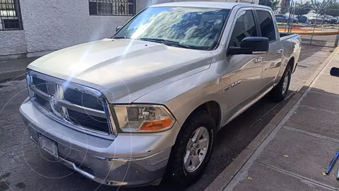 Dodge Ram Mega Cab Laramie 5.7L 4x2 usado (2010) color Plata precio $189,999