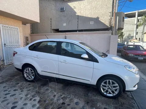 Dodge Vision 1.6L Aut usado (2015) color Blanco precio $80,000