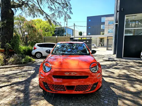 FIAT 600 HYBRID 1.2L eDCT nuevo color Naranja precio $48.000.000