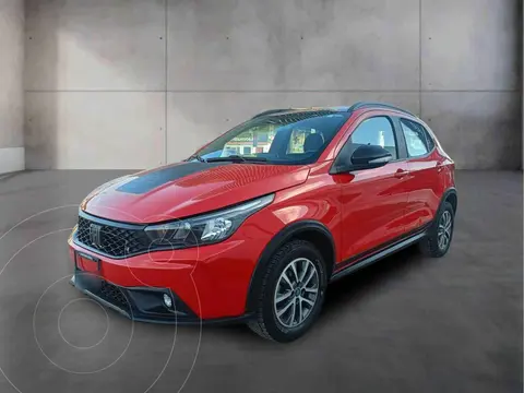 Fiat Argo Trekking usado (2023) color Rojo precio $259,000