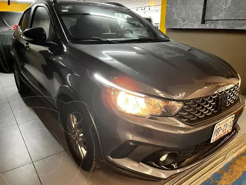 Fiat Argo Trekking usado (2021) color plateado financiado en mensualidades(enganche $99,902 mensualidades desde $4,292)