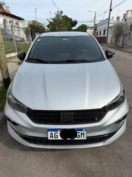 FIAT Cronos 1.3L Drive usado (2024) color Plata precio $23.000.000