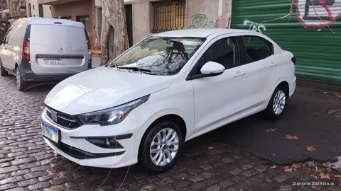 FIAT Cronos 1.3L Drive GSE Pack Conectividad usado (2021) color Blanco Alaska precio $18.300.000