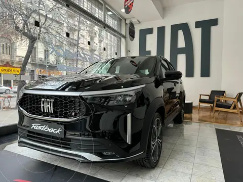 FIAT Fastback Turbo 1.3L GSE nuevo color Negro Vulcano precio $35.500.000