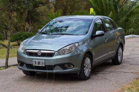foto FIAT Grand Siena Essence usado (2013) color Gris Tellurium precio $1.800.000