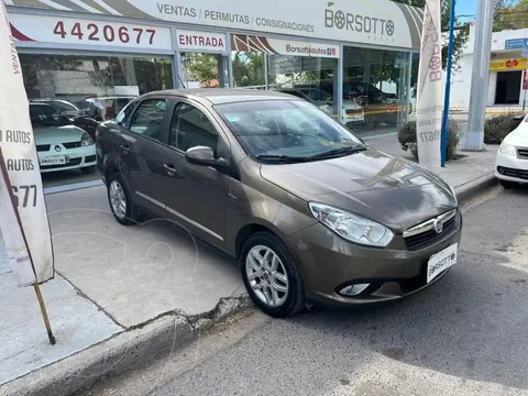 FIAT Grand Siena Essence Dualogic usado (2014) color Bronce precio $13.000.000