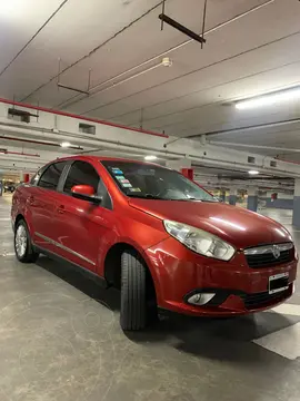 FIAT Grand Siena Essence usado (2013) color Bordo precio $11.500.000