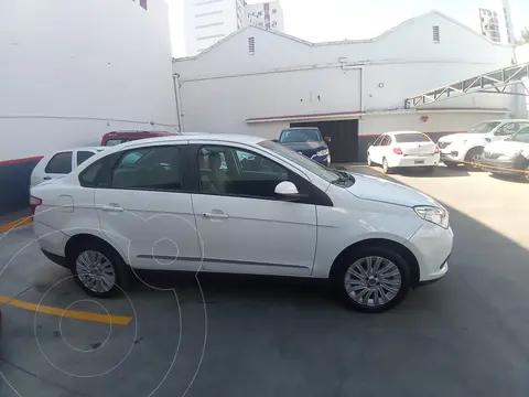 FIAT Grand Siena Essence usado (2014) color Blanco precio $10.600.000