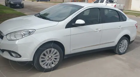 FIAT Grand Siena Essence usado (2013) color Blanco precio $8.900.000