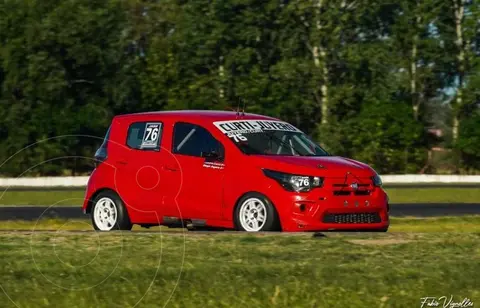 FIAT Mobi Trekking usado (2025) color Rojo precio u$s18.000