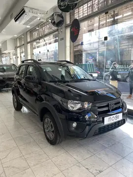 FIAT Mobi Trekking nuevo color Negro Vulcano financiado en cuotas(anticipo $600.000 cuotas desde $190.000)