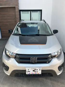 Fiat Mobi Trekking usado (2024) color Gris Tellurium precio $235,000
