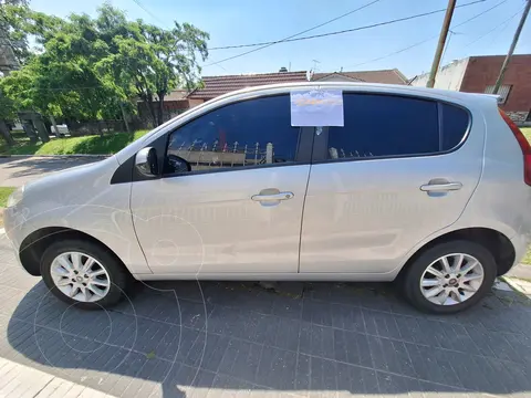 FIAT Palio 5P Attractive usado (2017) color Plata Bari precio $14.500.000