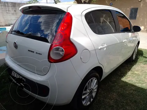 FIAT Palio 5P Essence usado (2016) color Blanco Banchisa precio $17.500.000
