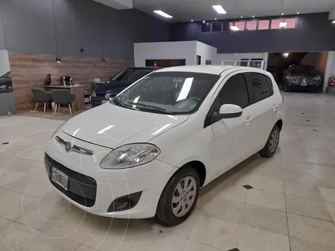 FIAT Palio 5P Attractive usado (2014) color Blanco Banchisa precio $2.400.000