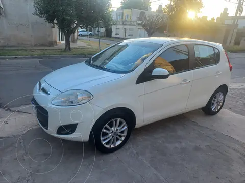 FIAT Palio 5P Essence usado (2017) color Blanco Banchisa precio u$s10.000