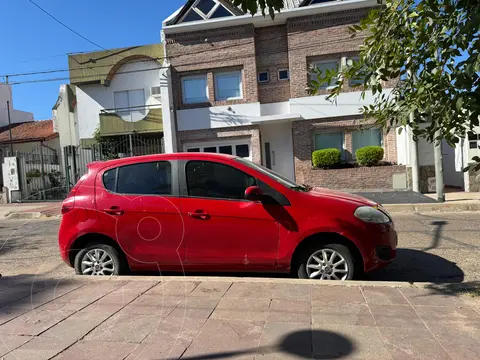 FIAT Palio 5P Attractive usado (2013) color Rojo precio $11.000.000