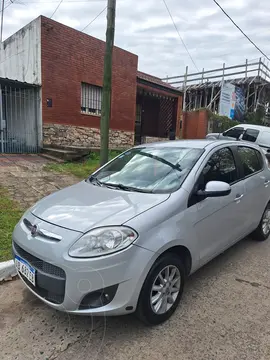 FIAT Palio 5P Attractive usado (2017) color Plata Bari precio $13.500.000