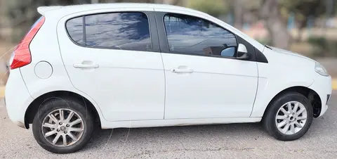 FIAT Palio 5P Attractive usado (2014) color Blanco precio $12.500.000