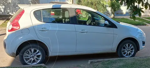 FIAT Palio 5P Attractive usado (2016) color Blanco precio $10.000.000