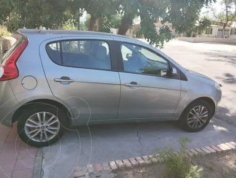 FIAT Palio 5P Essence usado (2015) color Gris Scandium precio $9.000.000