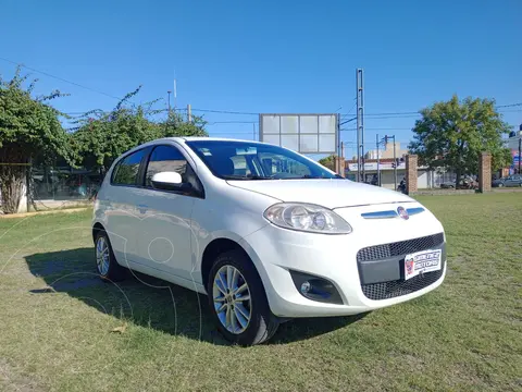 FIAT Palio 5P Essence usado (2014) color Blanco precio $12.500.000