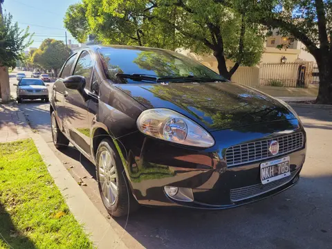 FIAT Punto 5P 1.4 Attractive usado (2013) color Negro Vulcano precio $13.500.000