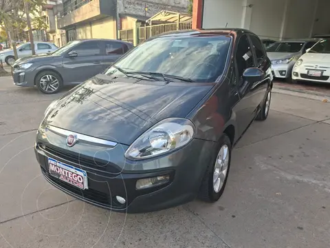 FIAT Punto 5P 1.4 Attractive usado (2016) color Gris Cromo precio $13.900.000