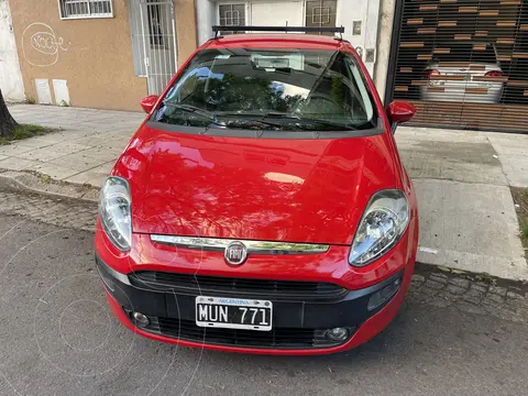 FIAT Punto 5P 1.4 Attractive usado (2013) color Rojo Alpine financiado en cuotas(anticipo $4.500.000 cuotas desde $395.000)