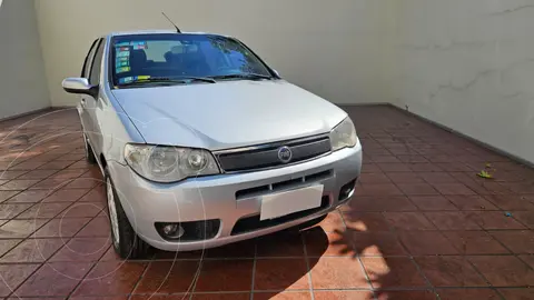 FIAT Siena HLX 1.8 usado (2004) color Gris Plata  precio u$s5.300