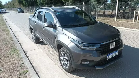 FIAT Strada Volcano Cabina Doble 1.3 Firefly usado (2022) color Gris financiado en cuotas(anticipo $3.100.000 cuotas desde $302.000)