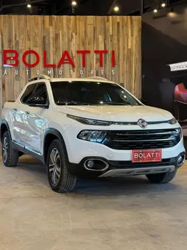 FIAT Toro TORO 2.0TDI VOLCANO  4X4 AT usado (2017) color Blanco precio $23.000.000