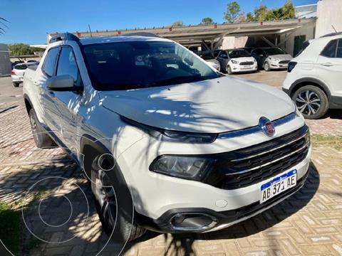 FIAT Toro Freedom 4x4 CD usado (2017) color Blanco precio $2.640.000