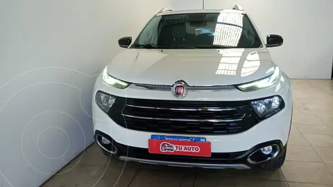 FIAT Toro 2.0 TDi Volcano 4x4 CD Aut usado (2017) color Blanco precio $26.300.000