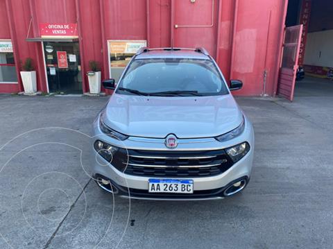 FIAT Toro Volcano 4x4 CD Aut usado (2016) color Gris Claro precio $2.620.000