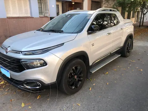 FIAT Toro 2.0 TDi Volcano 4x4 CD Aut usado (2017) color Gris precio $27.700.000
