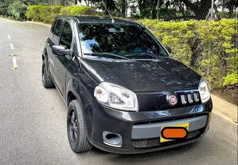 Fiat Uno Vivace Ac usado (2012) color Negro Vesubio precio $26.000.000
