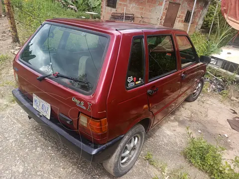 Fiat Uno 1.3L 5P usado (2001) color Rojo Barroco precio u$s2.000