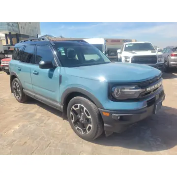 Ford Bronco Sport Outer Banks usado (2022) color Azil Glaciar precio $479,900