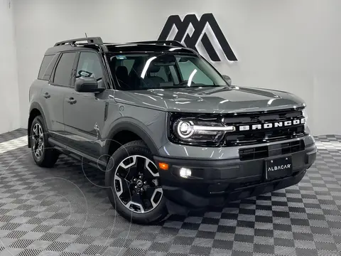 Ford Bronco Outer Banks 4 Puertas usado (2024) color Gris precio $729,900