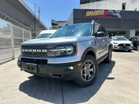 Ford Bronco Badlands 4 Puertas usado (2023) color plateado financiado en mensualidades(enganche $123,200 mensualidades desde $13,831)