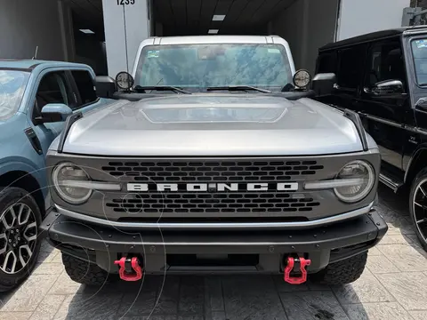 Ford Bronco Badlands 4 Puertas usado (2022) color Plata financiado en mensualidades(enganche $233,000 mensualidades desde $31,924)