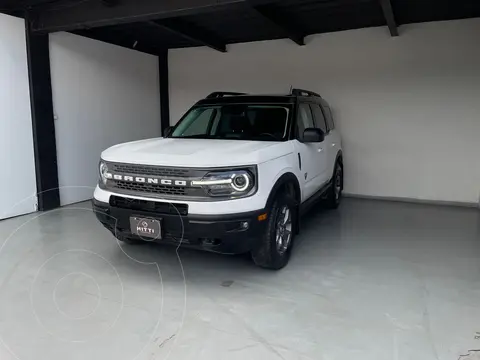 Ford Bronco Badlands 4 Puertas usado (2023) color Blanco financiado en mensualidades(enganche $127,800)