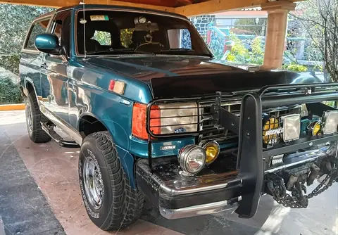 Ford Bronco Badlands 2 Puertas usado (1984) color Azul precio $123,000